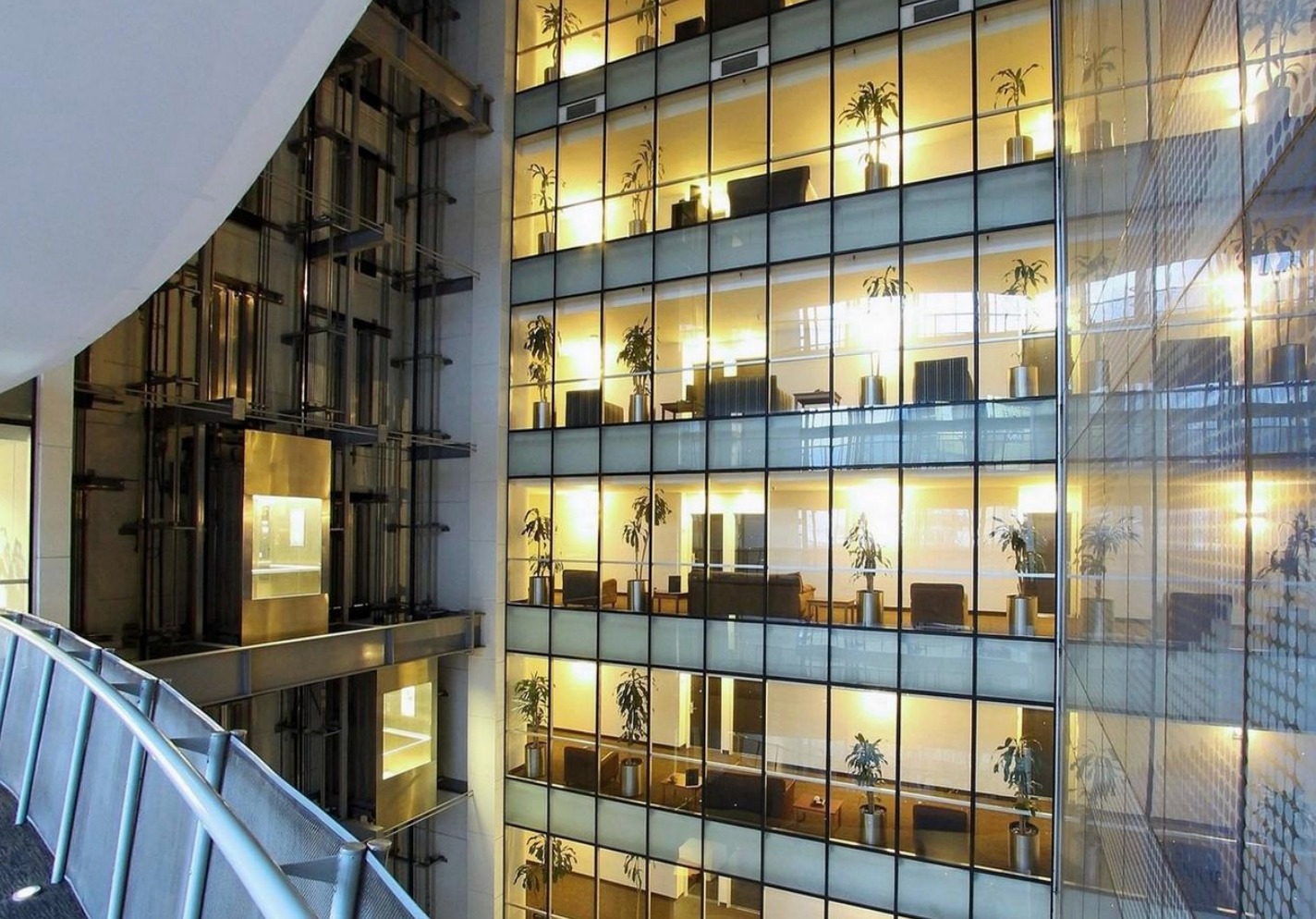 Dirigimos con involucramiento directo